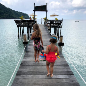 Twee meisjes op de stijger in Thailand
